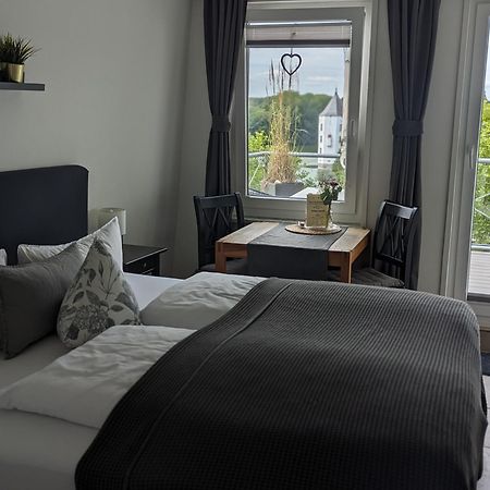 Hotel Am Wasserschloss Glucksburg Bagian luar foto